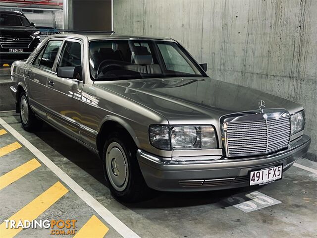 1986 MERCEDES-BENZ 300SE  W126 SEDAN