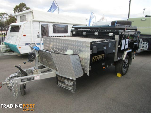 2019 GOLDFIELDS CAMPERS FAMILY FORTUNE CAMPER - photo 3 of 11