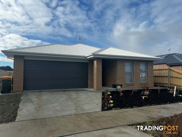 8 Nielsen Way EAST BAIRNSDALE VIC 3875