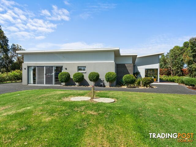 125 Williamson Road FORGE CREEK VIC 3875