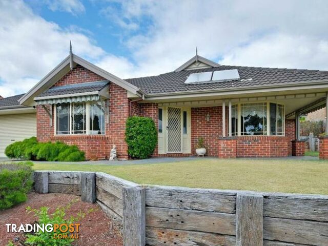 97 Howitt Avenue EASTWOOD VIC 3875