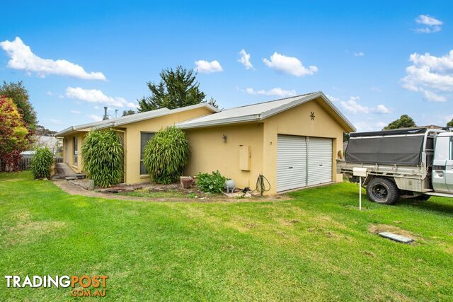 15 Harnham Drive BAIRNSDALE VIC 3875