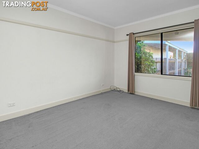 143 Main Road LINDENOW VIC 3865 - photo 5 of 12