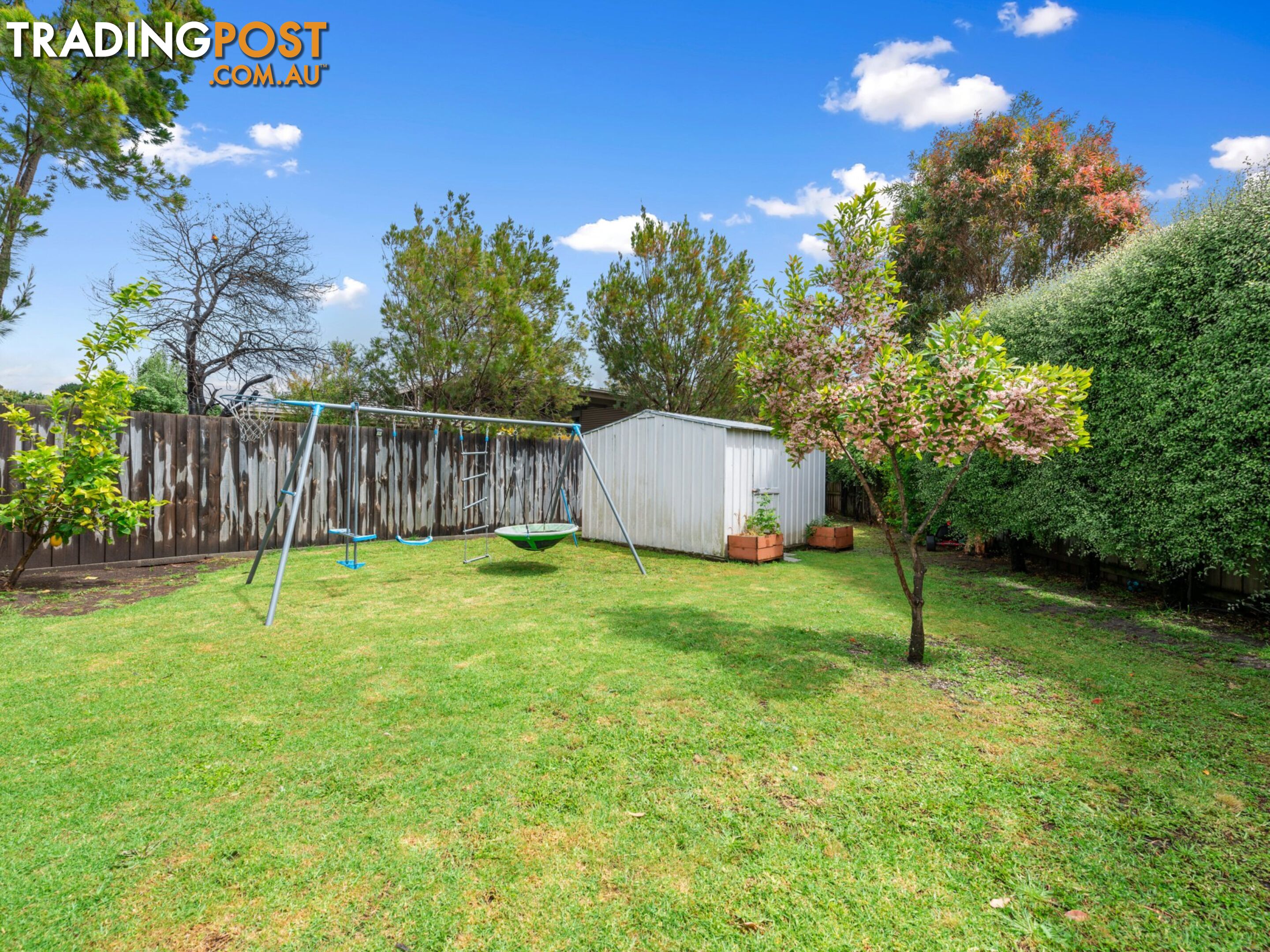 9 White Court EAGLE POINT VIC 3878