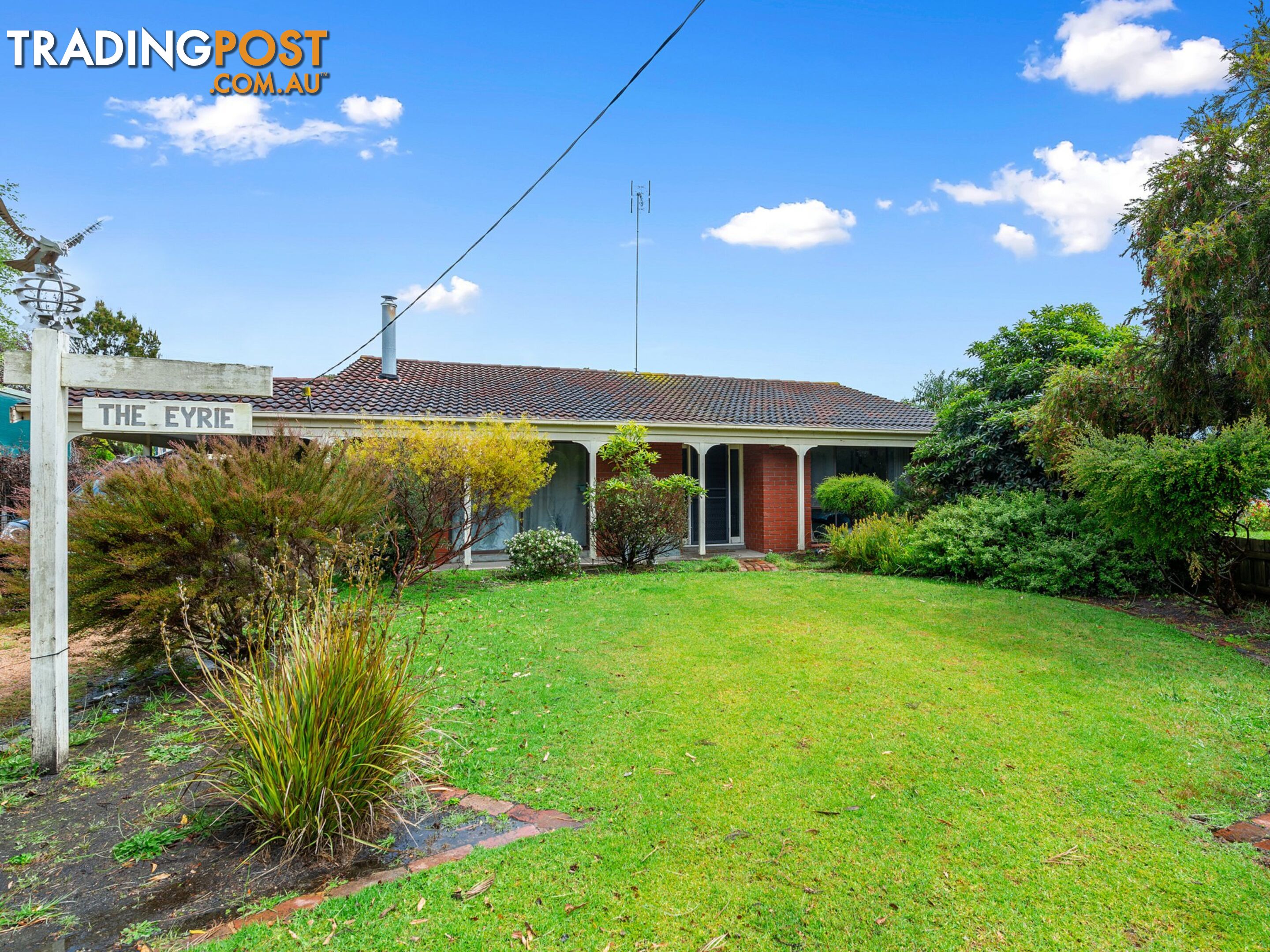 9 White Court EAGLE POINT VIC 3878