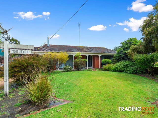 9 White Court EAGLE POINT VIC 3878