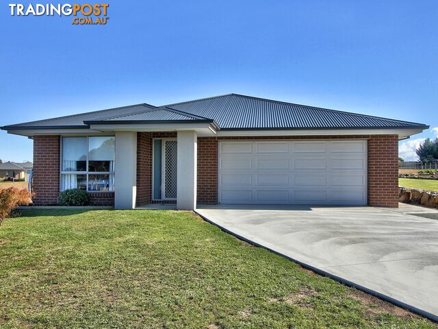 11 Wilpena Court EASTWOOD VIC 3875