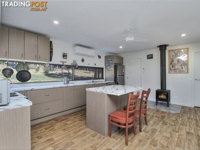 24 Gardam Court BRUTHEN VIC 3885 - photo 2 of 16