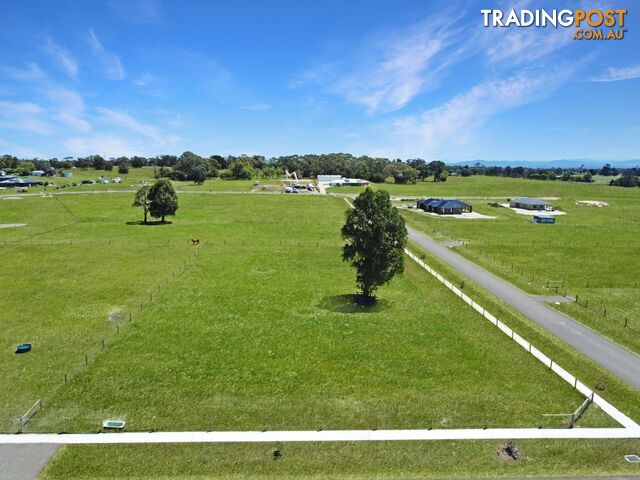 39 Hawkins Crescent LINDENOW SOUTH VIC 3875 - photo 2 of 7