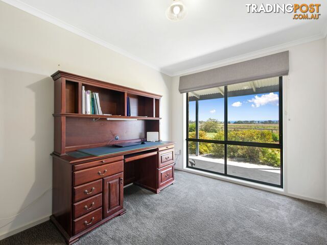 646 Lindenow-Glenaladale Road LINDENOW SOUTH VIC 3875