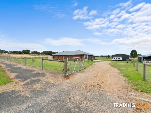 9 Hawkins Crescent LINDENOW SOUTH VIC 3875