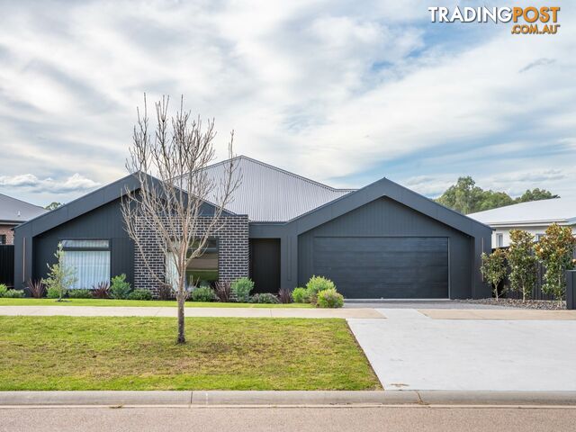 43 Eastern View Drive EASTWOOD VIC 3875