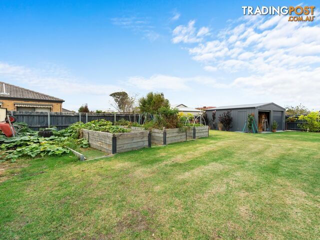 64 Gatehouse Drive EASTWOOD VIC 3875