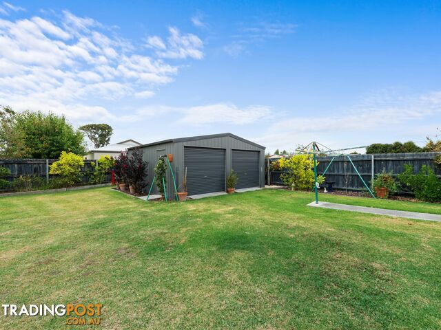 64 Gatehouse Drive EASTWOOD VIC 3875