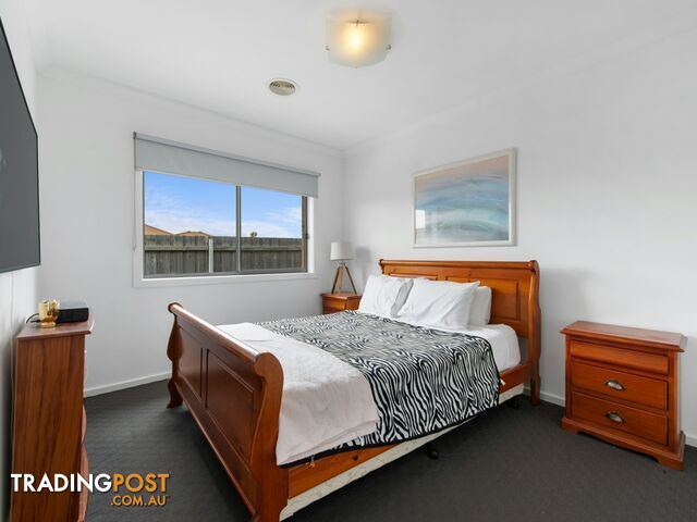 64 Gatehouse Drive EASTWOOD VIC 3875