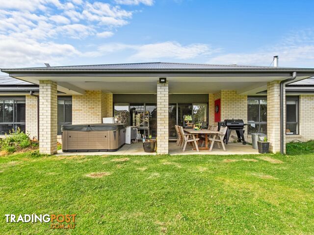 124 Gregory Road NICHOLSON VIC 3882