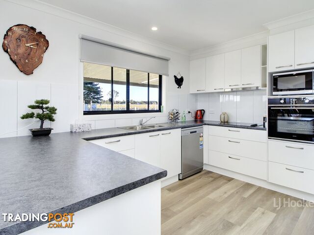 32 Elm Crescent LUCKNOW VIC 3875