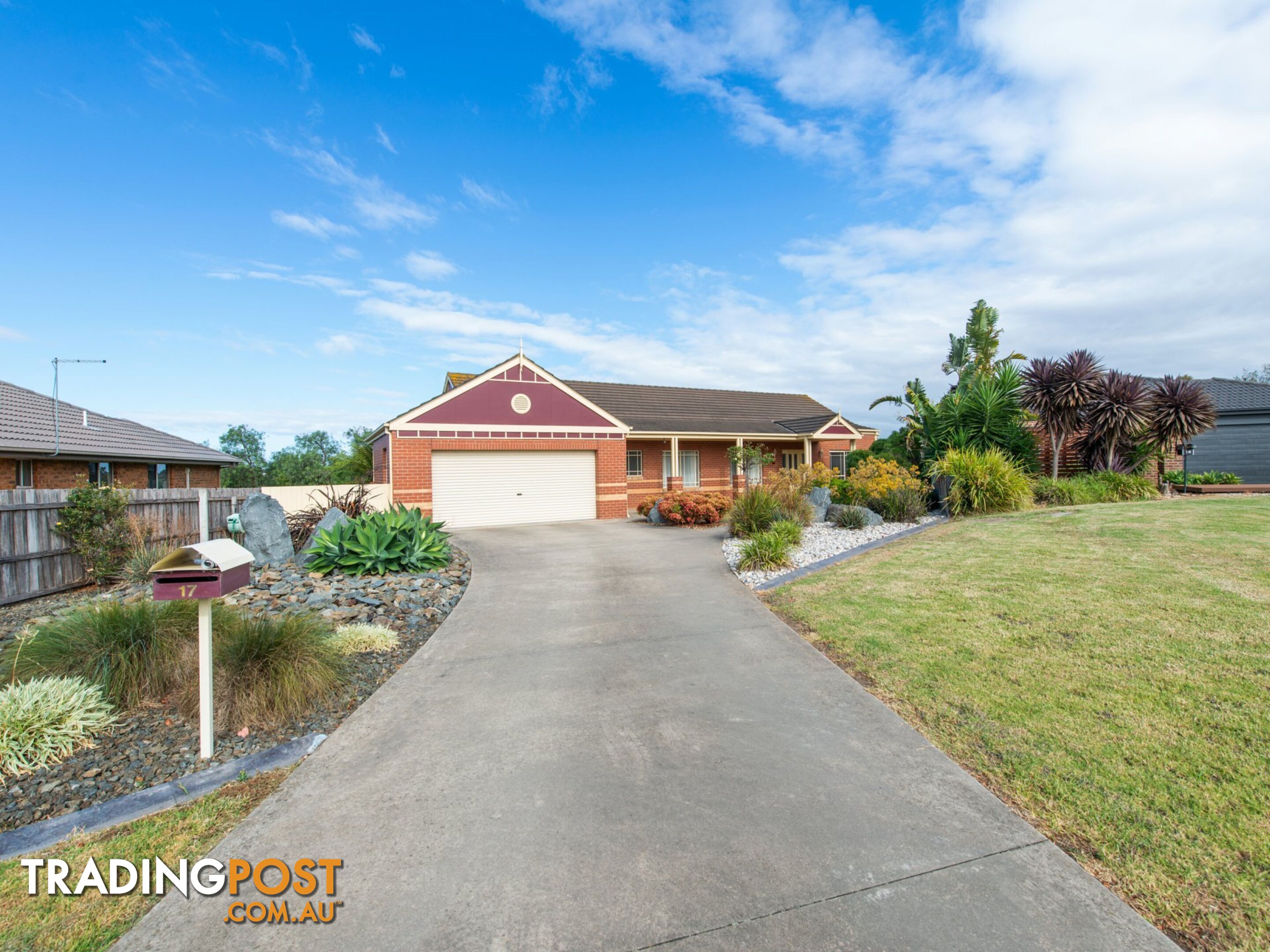 17 Bluff Court EASTWOOD VIC 3875