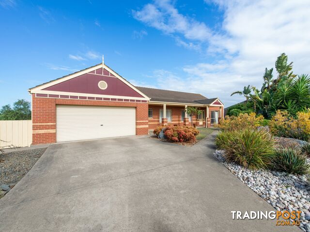 17 Bluff Court EASTWOOD VIC 3875