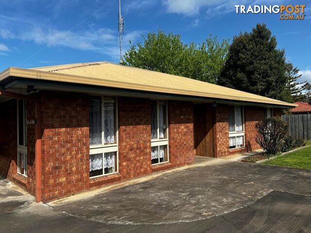 Unit 2/6 Garden Avenue BAIRNSDALE VIC 3875