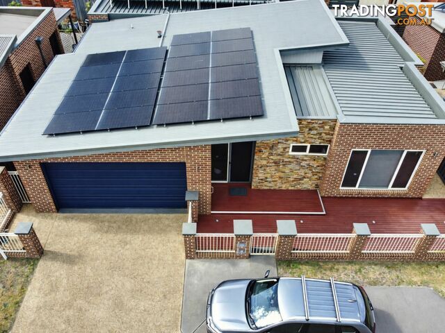 10 Penang Boardwalk LAKES ENTRANCE VIC 3909 - photo 2 of 24