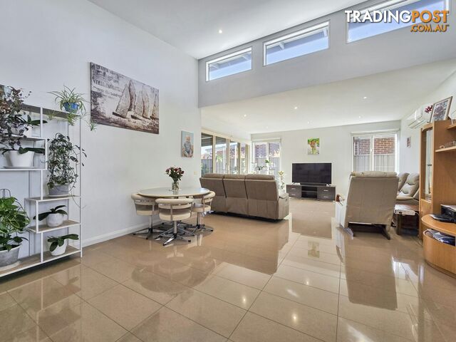 10 Penang Boardwalk LAKES ENTRANCE VIC 3909 - photo 4 of 24