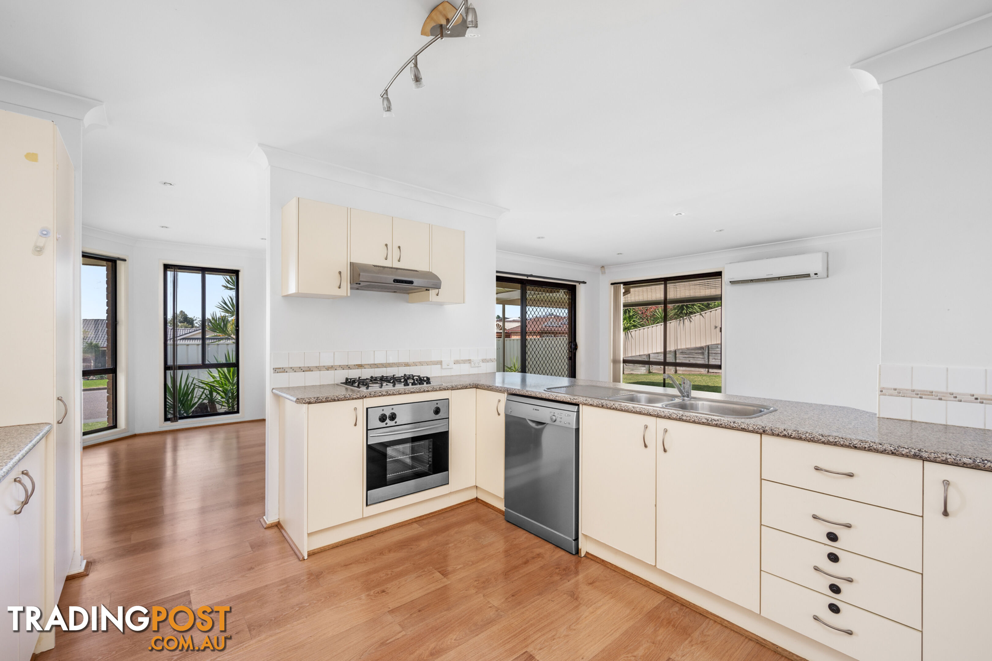 33 Jenna Drive RAWORTH NSW 2321