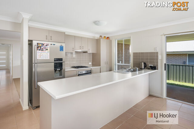 30 Diamond Circuit RUTHERFORD NSW 2320