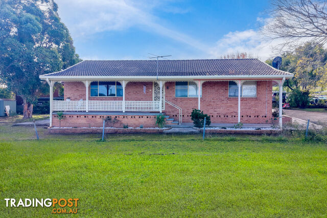 8 Leconfield Road GRETA NSW 2334