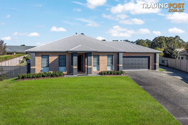 23 Alloway Circuit LARGS NSW 2320