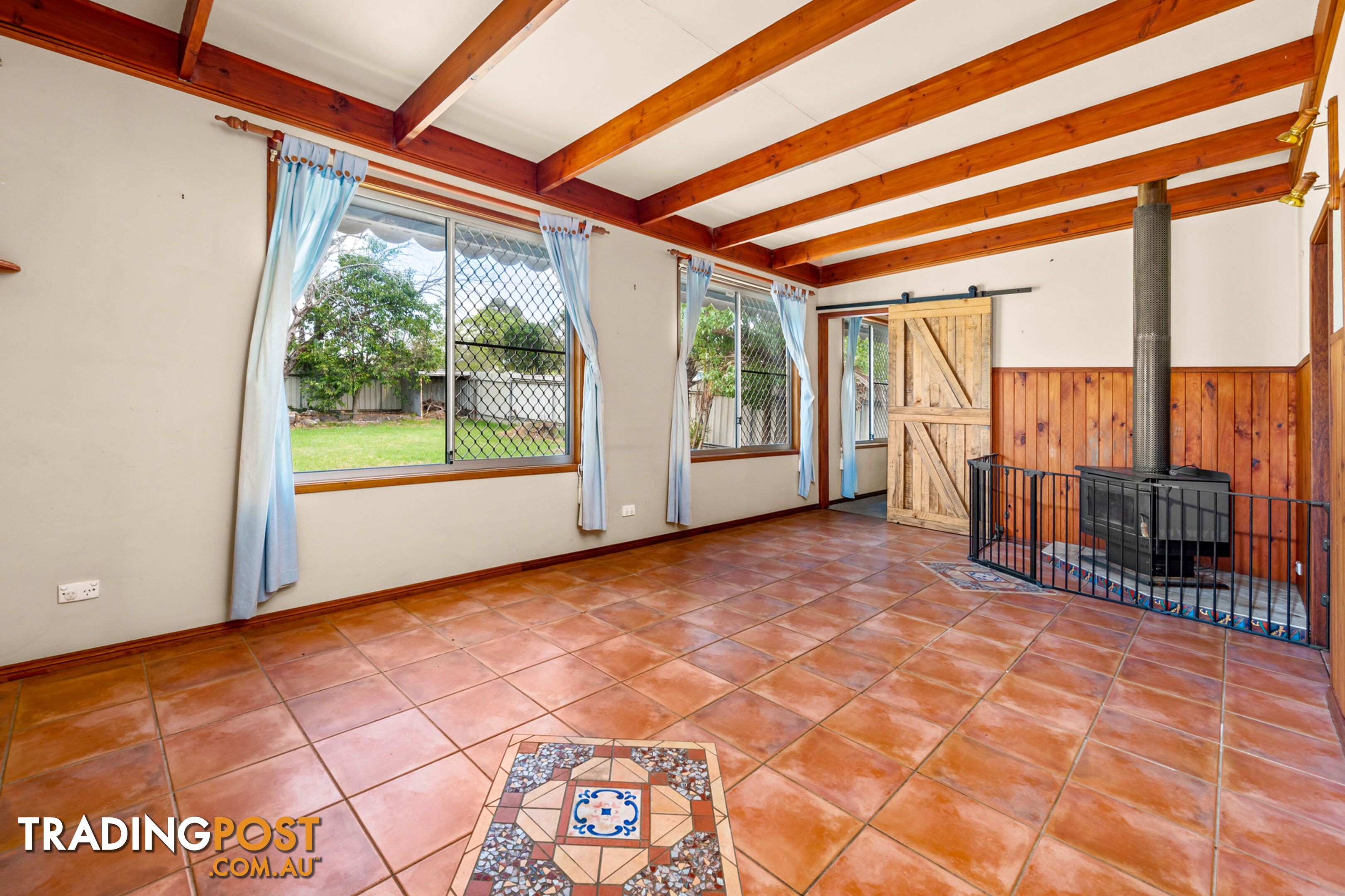 75 High Street WALLALONG NSW 2320