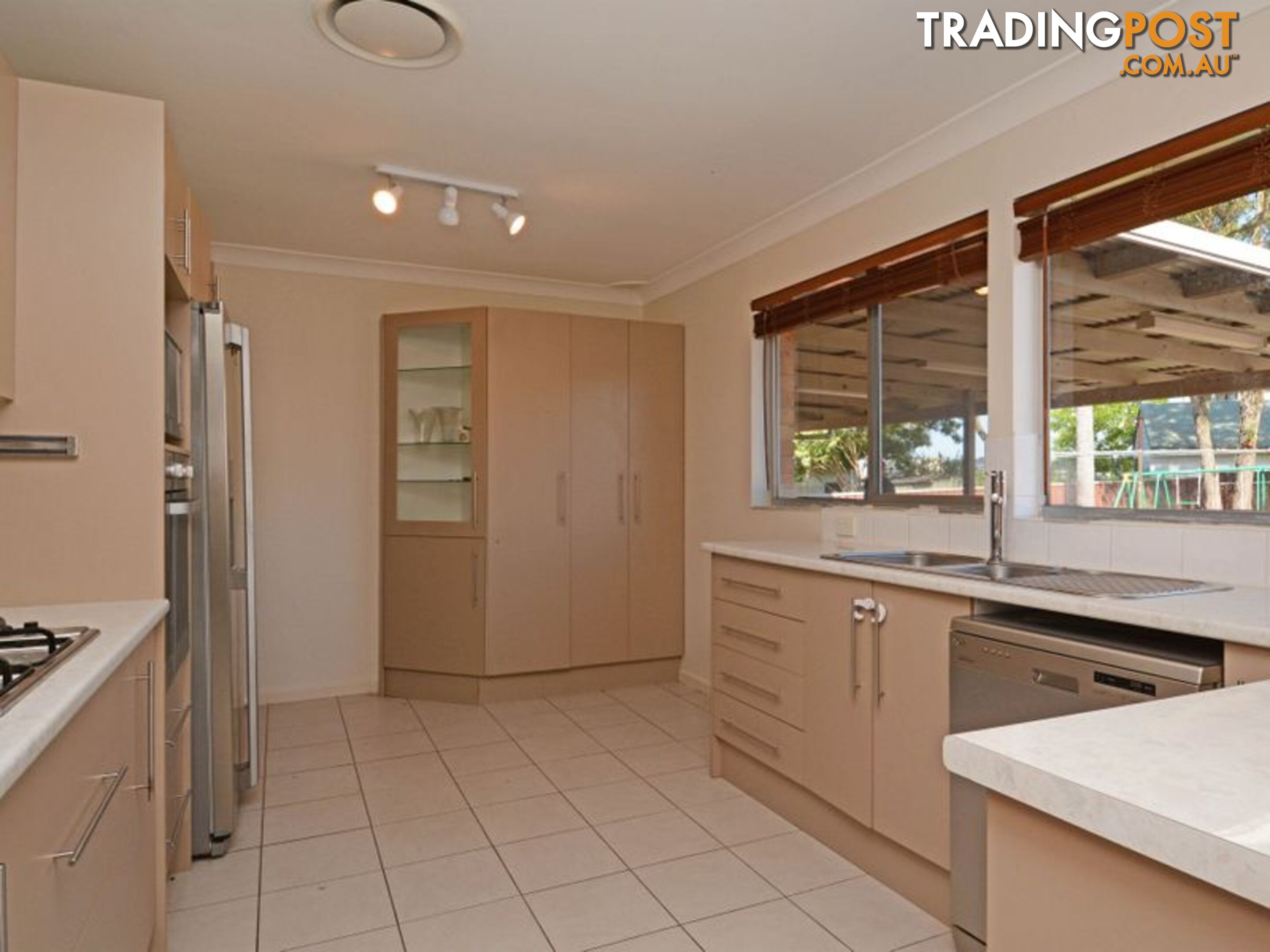 17 Bunbury Street THORNTON NSW 2322