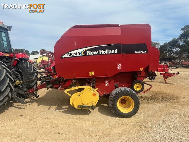 New Holland BR740 Round Baler Hay/Forage Equip