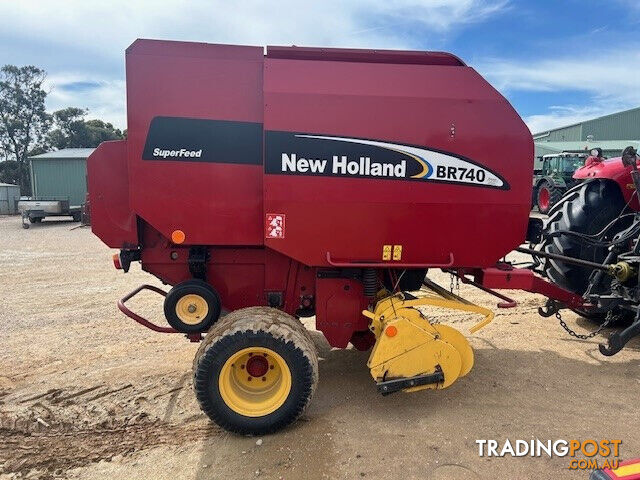 New Holland BR740 Round Baler Hay/Forage Equip