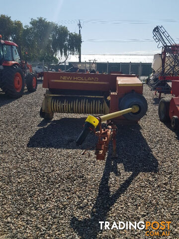 New Holland 417 Square Baler Hay/Forage Equip