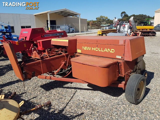 New Holland 417 Square Baler Hay/Forage Equip