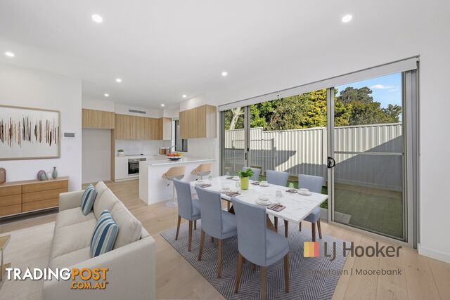 2E Jacquinot Place GLENFIELD NSW 2167