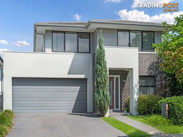 4 Bartholomew Circuit MOOREBANK NSW 2170