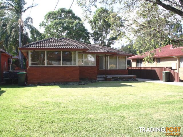 4 Lentara Court GEORGES HALL NSW 2198