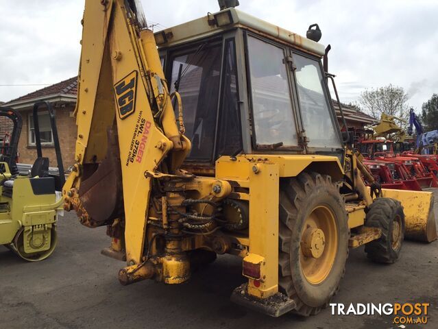JCB 3 CX extendable back hoe with front-end loader - photo 3 of 16