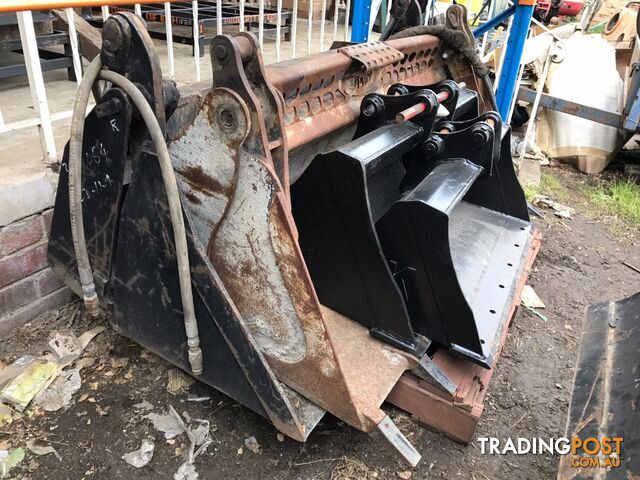 NORM, HUGHES, DIGGA, 1550mm W. 4 in 1 bucket for skid steer loaders - photo 2 of 10