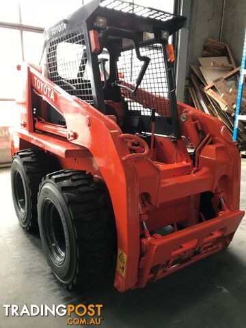 Toyota 3-SDK10 Skid Steer Loader - photo 3 of 16