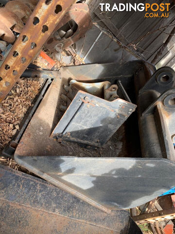 Un-used Hydraulic quick hitch for 5-8 tonne excavator - photo 2 of 5