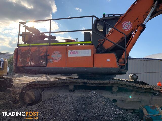 Hitachi EX350LCK-5 High Cab Hydraulic Excavator - photo 2 of 39