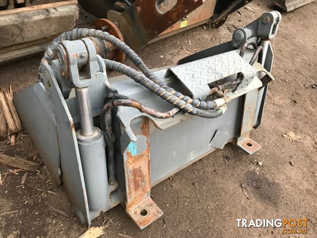 900mm wide 4 in 1 bucket - photo 4 of 6