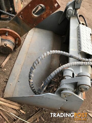 900mm wide 4 in 1 bucket - photo 2 of 6