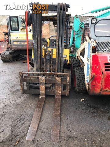 TCM FD25 Z2S forklift - photo 5 of 18