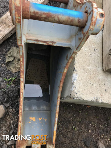 Hydraulic quick hitch for 20-25 tonne excavator - photo 3 of 4