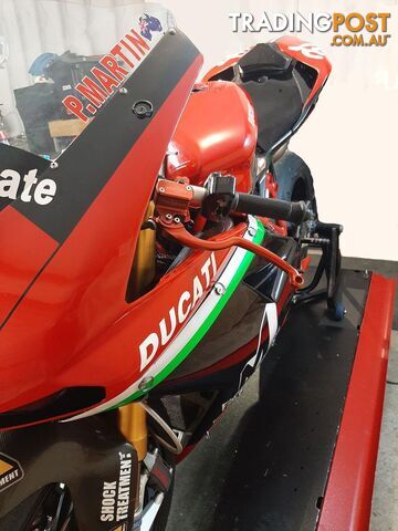 2010 Ducati 1198S - photo 4 of 36