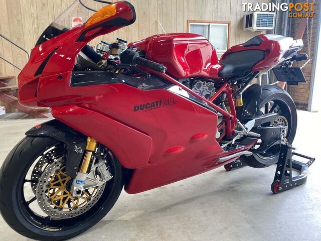 2004 Ducati 749R.